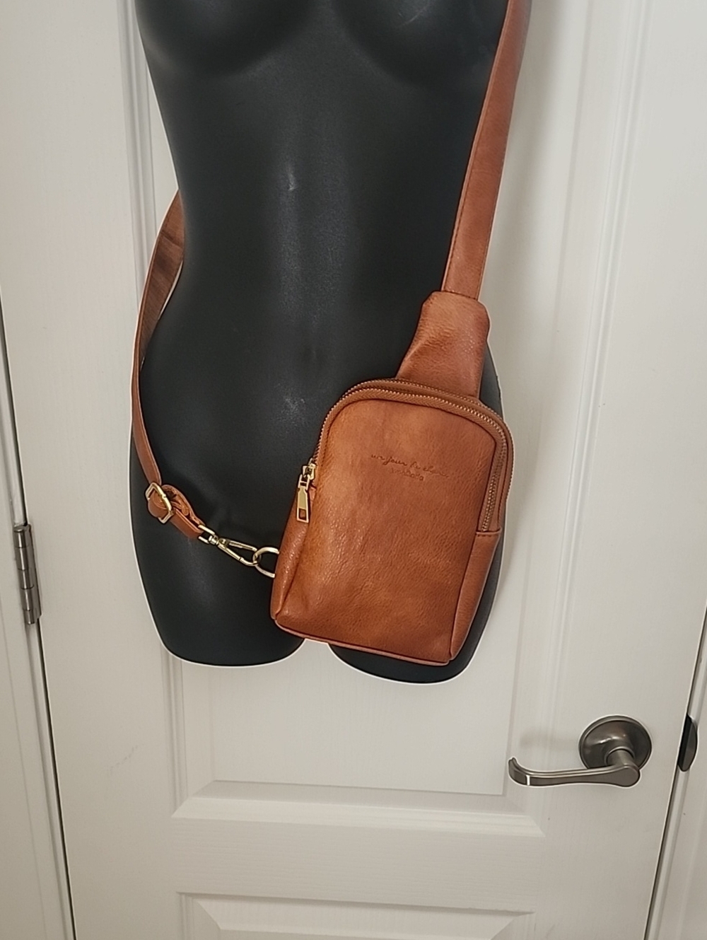Leather Crossbody Phone Pouch - Tan